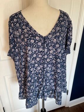 Lucky Brand Navy Floral V-Neck Short Sleeve Ruffle Tunic Size 2X